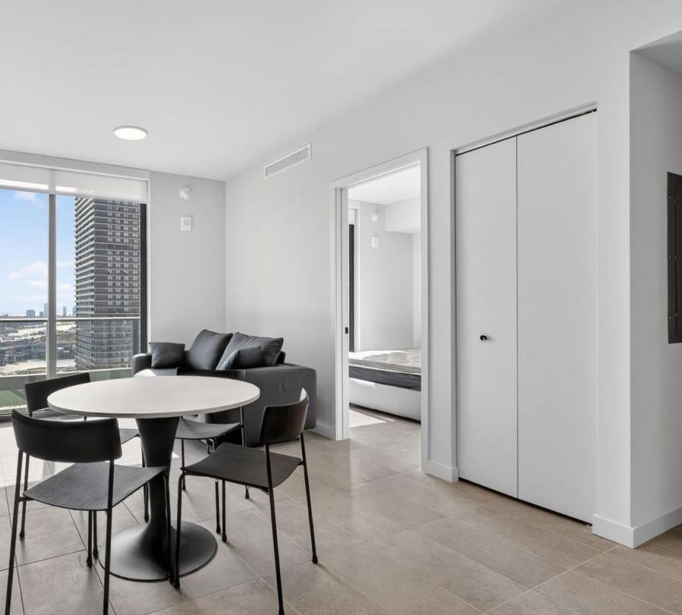 121 NE 5th Street, 3313, Miami, FL 33132